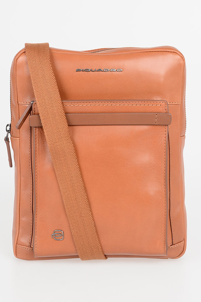 CUBE Borsello a Tracolla iPad®10.5/9.7 Cuoio Piquadro uomo - Cuoieria Shop  On-line