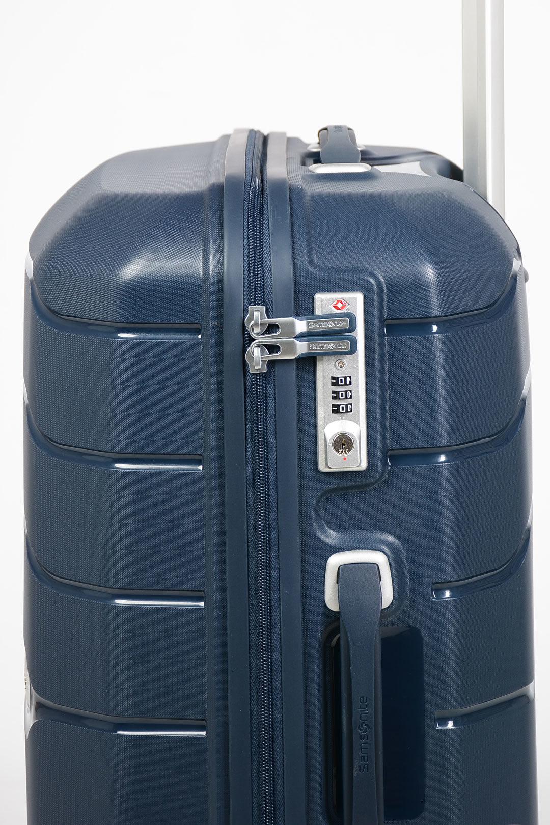 samsonite flux 68cm