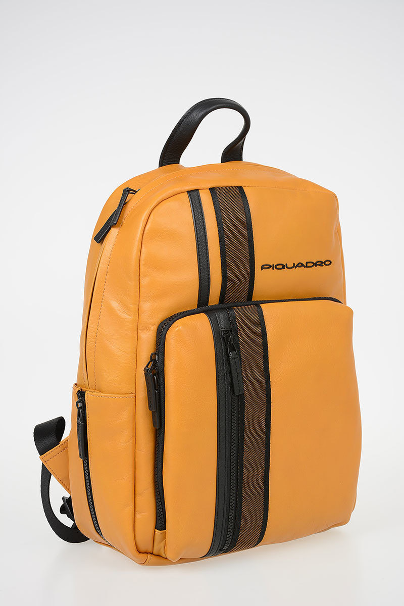 USIE Zaino in Pelle Porta Ipad Air e Pro 9,7 Giallo Piquadro - Cuoieria  Shop On-line